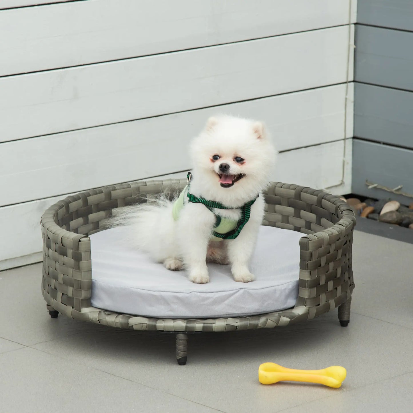 Sofá para perros ,IBIZA, de ratán sintético redonda con cojín impermeable y lavable para interior y exterior Ø60x20 cm Gris - Camadog