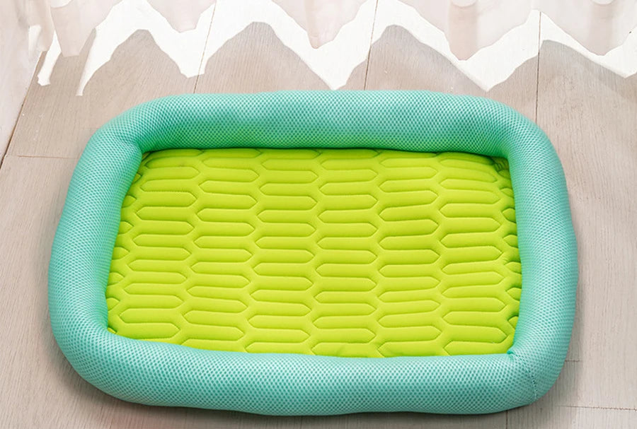 Cama refrescante para perros, FRESQUITO, especial verano, transpirable e impermeable